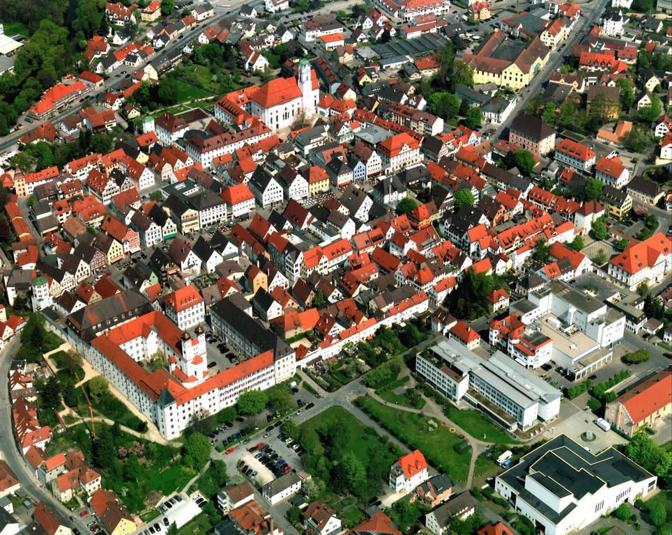 Brauereigasthof Zur Muenz Seit 1586 Guntzbourg Extérieur photo