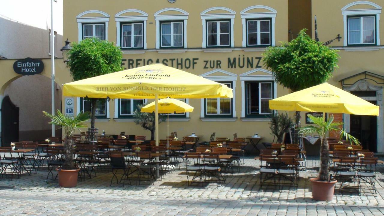 Brauereigasthof Zur Muenz Seit 1586 Guntzbourg Extérieur photo